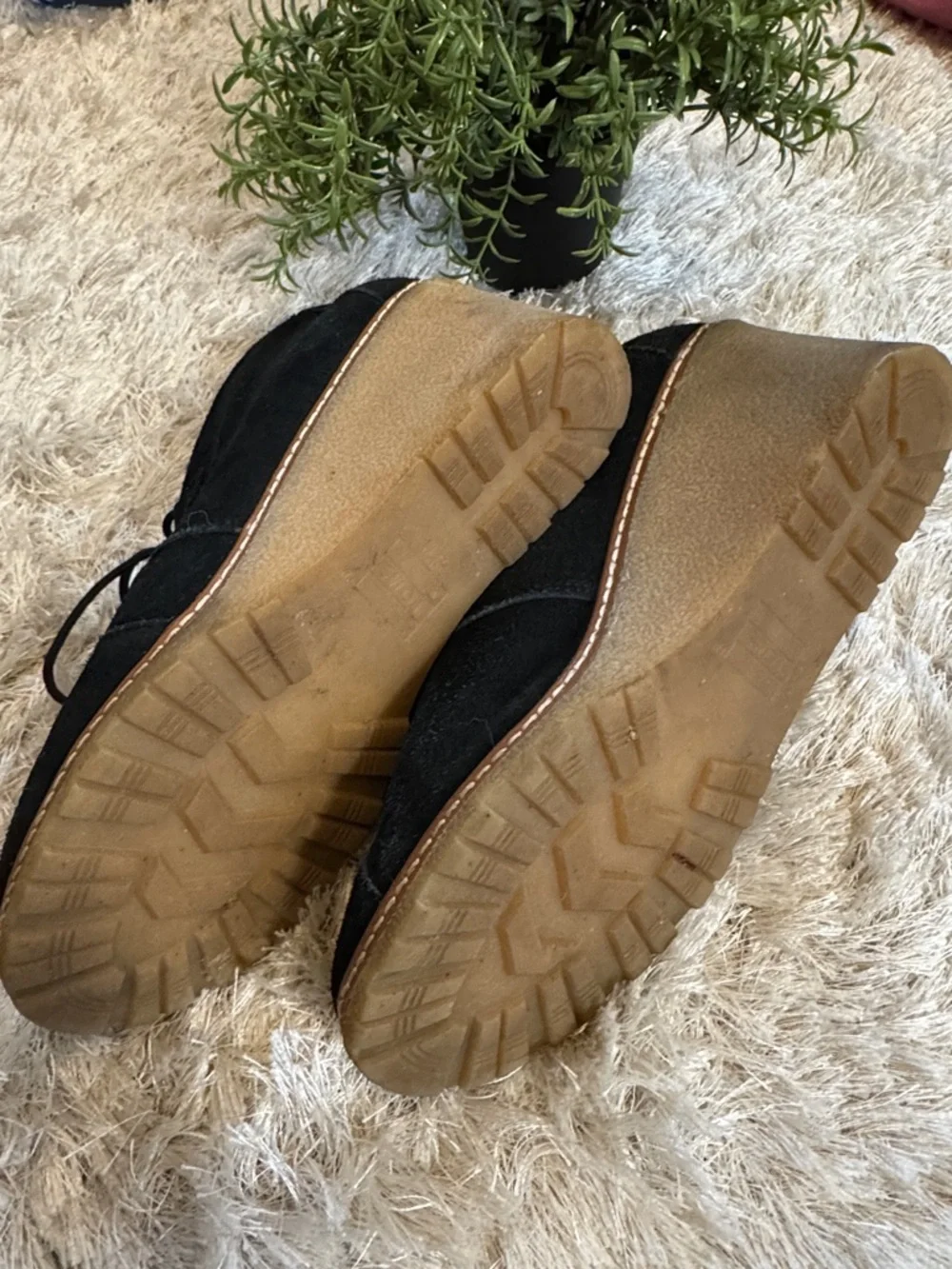 EUC TOM’S Black Suede Wedge Ankle Boots 7.5